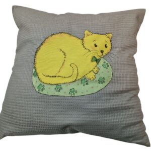 Kussen poes ùit de haag